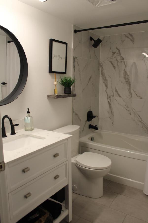 Downtown Waterfront Suites With Cn Tower Views Toronto Esterno foto